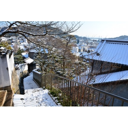 天寧寺坂の雪景色