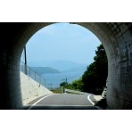 高根島の内の浦トンネルから見る風景