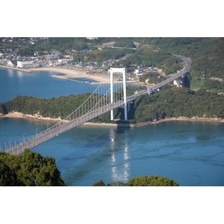 カレイ山展望台から見るしまなみ海道伯方・大島大橋