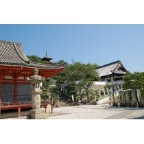西國寺境内