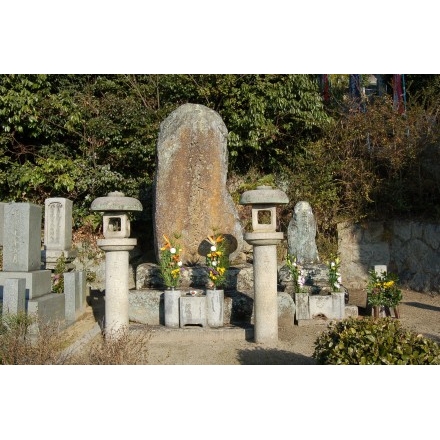 三木半左衛門の墓