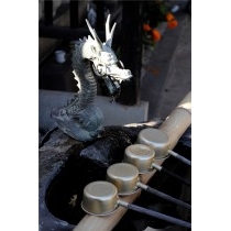 艮神社の手水鉢