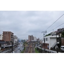 うず潮橋から見た雨の尾道駅周辺