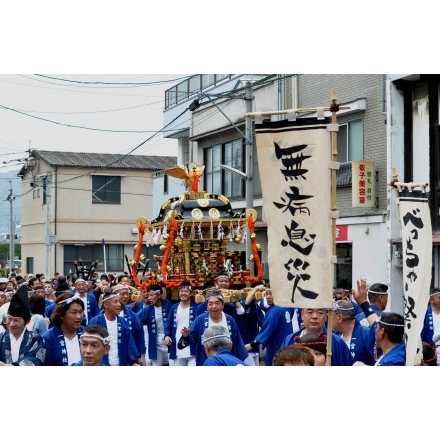 ベッチャー祭り（神輿）