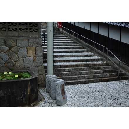 雨の千光寺新道