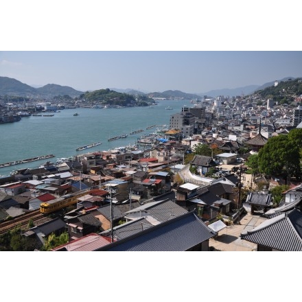 海龍寺の裏山から見た尾道市街地