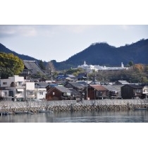 高根島から見た瀬戸田港一帯
