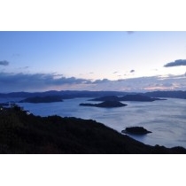 高見山から見た夜明け前の風景