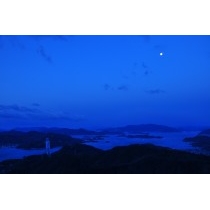高見山から見た夜明け前の風景