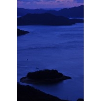 高見山から見た夜明け前の風景