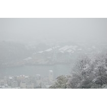 尾道市街地の雪景色