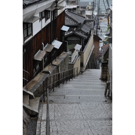 雨の千光寺新道