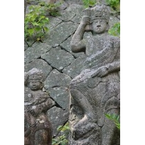 竜王山の石仏群