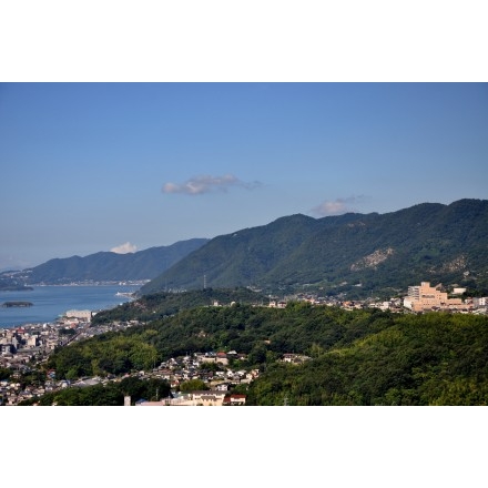 千光寺公園頂上展望台から見る鳴滝山一帯