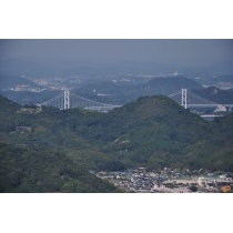 青影山頂上から見るしまなみ海道因島大橋