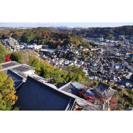 ロープウェイから見た秋の市街地