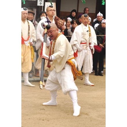 西國寺火渡り神事（柴燈護摩）