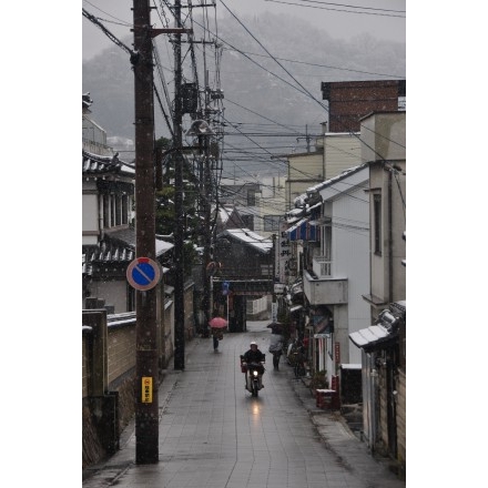 雪の西國寺参道