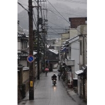 雪の西國寺参道