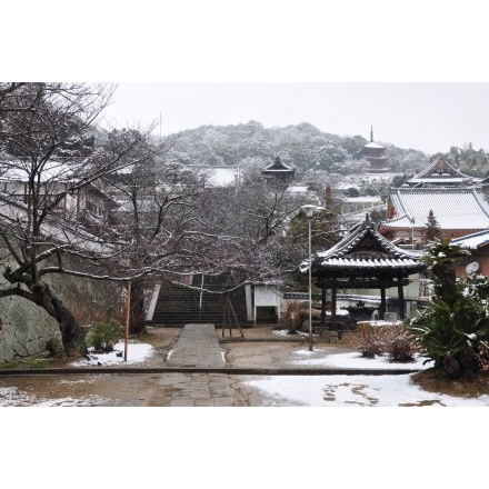 西國寺の雪景色