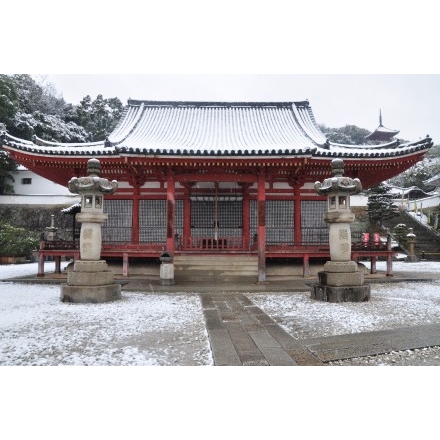 雪の西國寺金堂