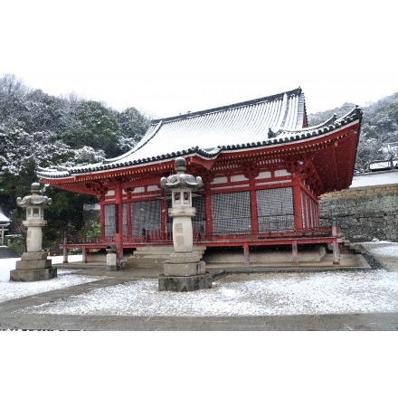 雪の西國寺金堂