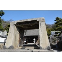 持光寺の石門