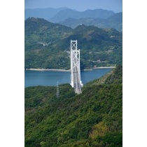 高見山展望台から見るしまなみ海道因島大橋