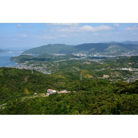 高見山展望台から見るしまなみ海道因島大橋一帯