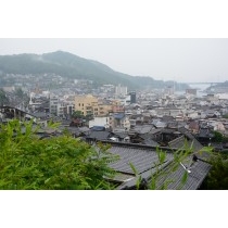 霧雨煙る尾道市街地