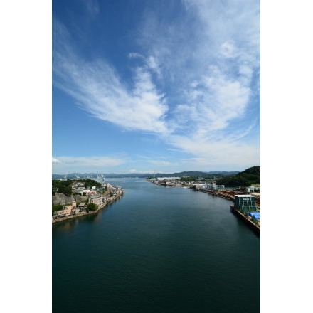 尾道大橋から見る尾道水道の風景