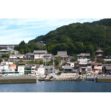 船上から見る浄土寺