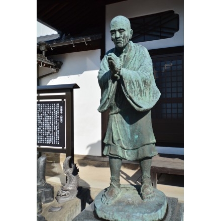 No.3217 海徳寺の一遍上人像