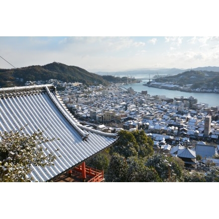 千光寺越しに見る尾道の雪景色