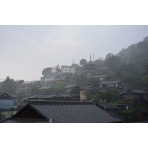 雨が降る千光寺山一帯の風景