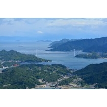 鳴滝山から見るしまなみ海道因島大橋一帯