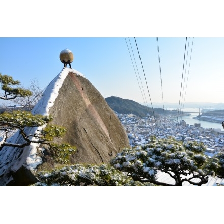 千光寺・玉の岩の雪景色