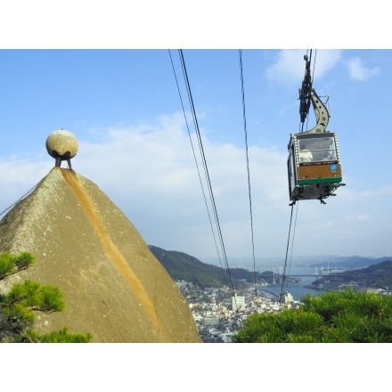 千光寺から見る千光寺山ロープウェイ