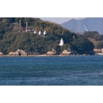 向島から見る大浜埼灯台と布刈瀬戸