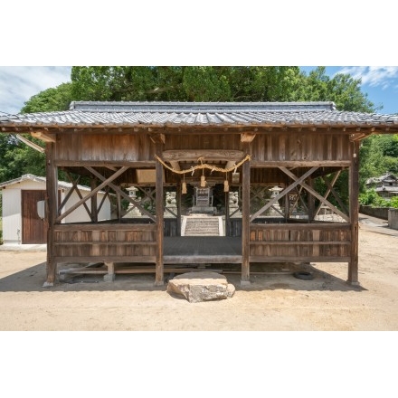 浦崎町道越の厳島神社