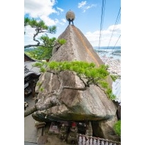 千光寺の玉の岩