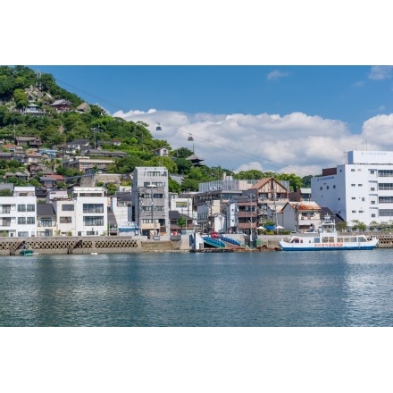 向島・兼吉地区から見た尾道の夏風景