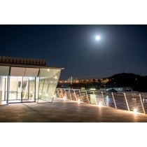 尾道市役所の展望デッキから見る夜景