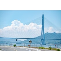 夏のしまなみ海道多々羅大橋