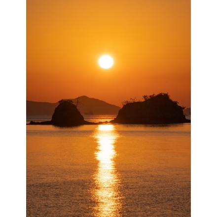 八重子島と朝日
