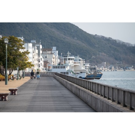 尾道水道沿いの冬景色