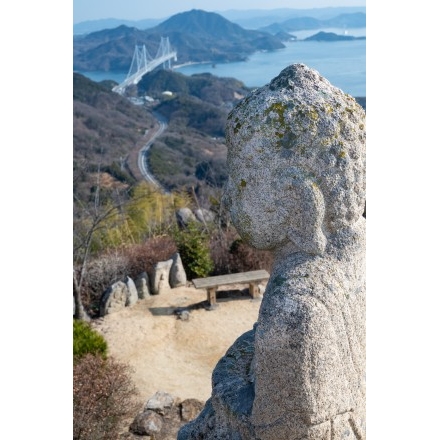 白滝山の五百羅漢越しの冬風景