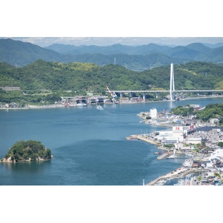 因島公園から眺める夏の瀬戸内海