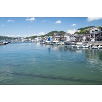 因島の漁港の風景