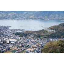 白滝山から見る因島重井町の街並み